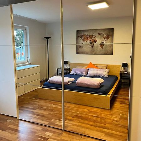 Gemuetliche 3 Zimmer Wohnung Mit Grosszuegiger Terrasse Im Gruenen Reutlingen Exterior photo