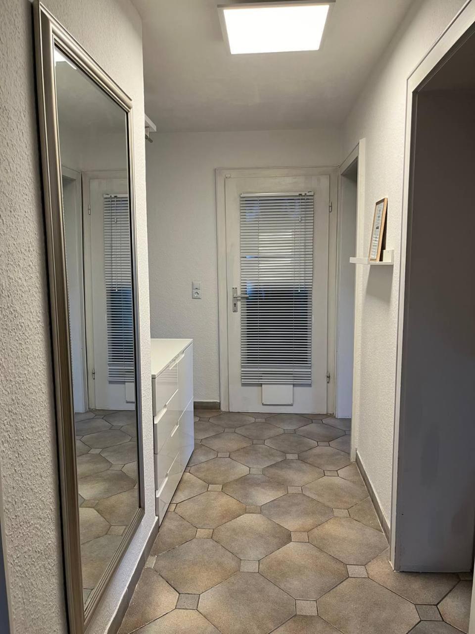 Gemuetliche 3 Zimmer Wohnung Mit Grosszuegiger Terrasse Im Gruenen Reutlingen Exterior photo